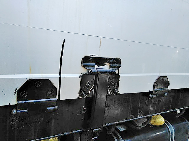 三菱ふそうスーパーグレートアルミブロック大型（10t）[写真14]