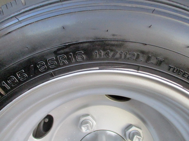 いすゞエルフ散水車小型（2t・3t）[写真19]