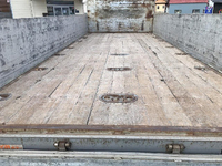 いすゞフォワードユニック4段増トン（6t・8t）[写真13]