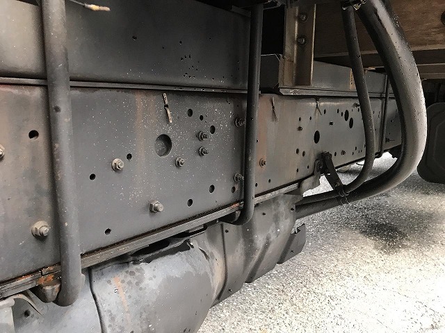 いすゞフォワードユニック4段増トン（6t・8t）[写真25]