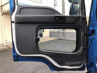 いすゞフォワードユニック4段増トン（6t・8t）[写真33]