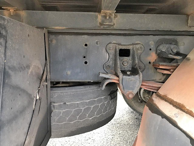 いすゞフォワードユニック4段増トン（6t・8t）[写真07]