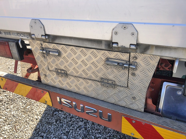 いすゞエルフアルミブロック小型（2t・3t）[写真06]