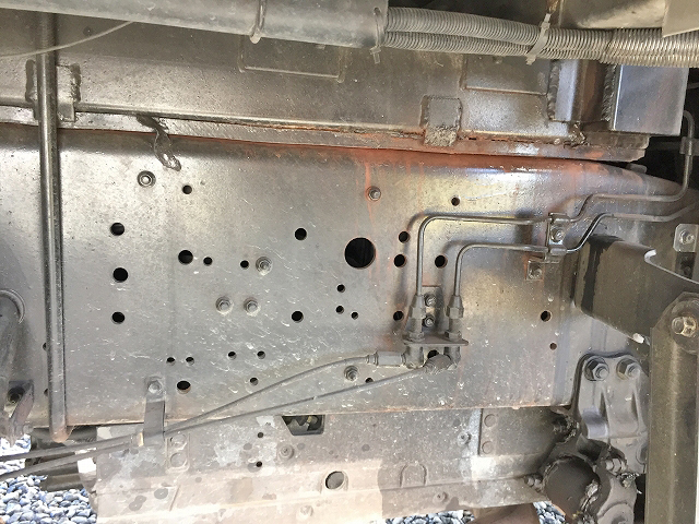 いすゞギガアルミウイング大型（10t）[写真14]