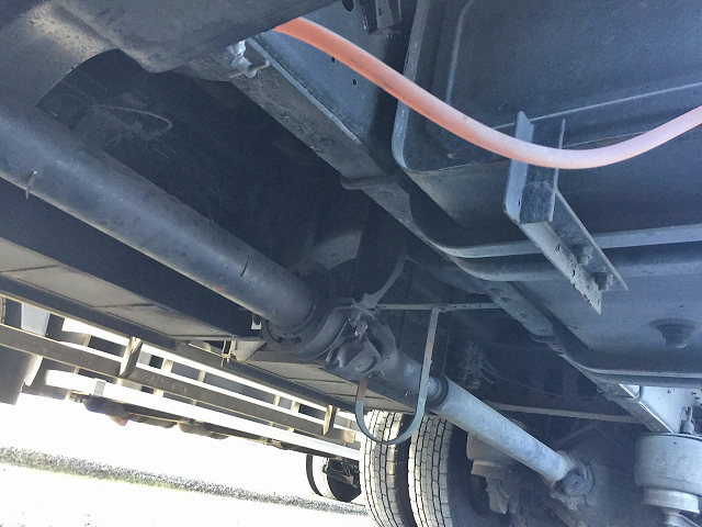 いすゞギガアルミウイング大型（10t）[写真15]