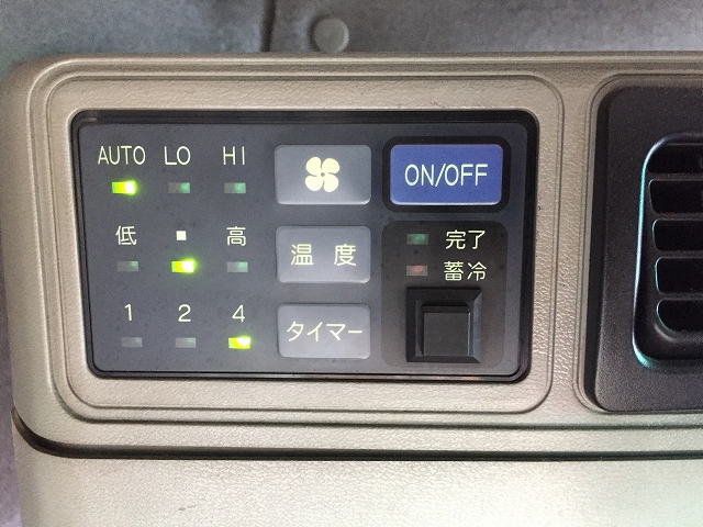 いすゞギガアルミウイング大型（10t）[写真27]