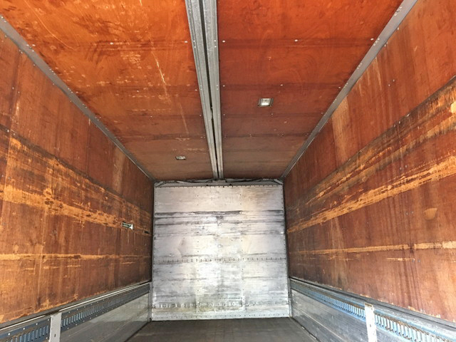 いすゞフォワードアルミウイング中型（4t）[写真07]