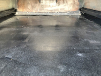 UDトラックスコンドルパッカー車（塵芥車）中型（4t）[写真13]