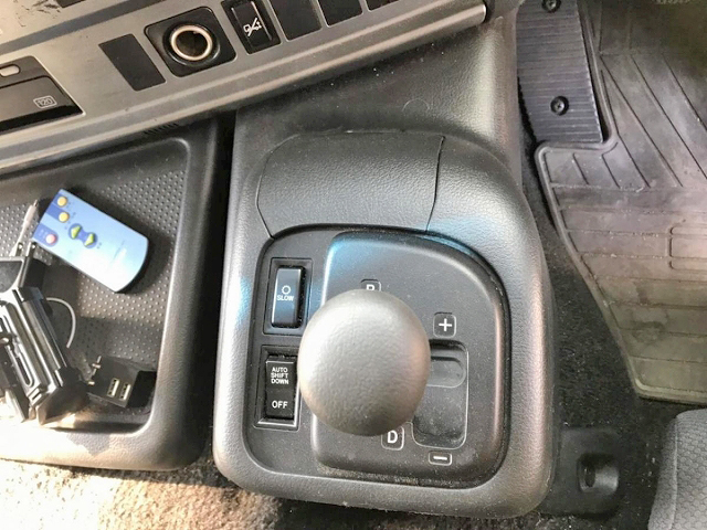 日野プロフィアアルミウイング大型（10t）[写真27]