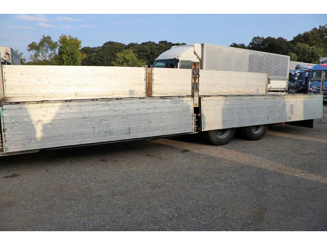 いすゞギガアルミブロック大型（10t）[写真15]