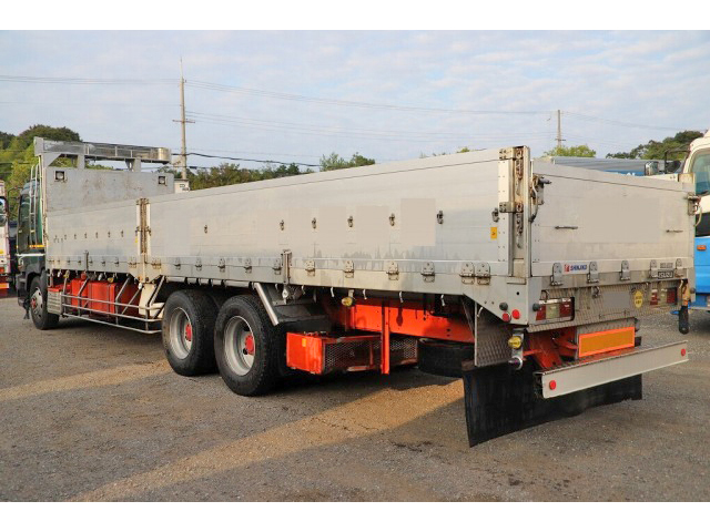 いすゞギガアルミブロック大型（10t）[写真02]