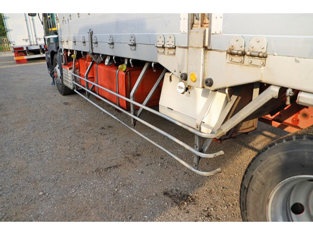 いすゞギガアルミブロック大型（10t）[写真20]