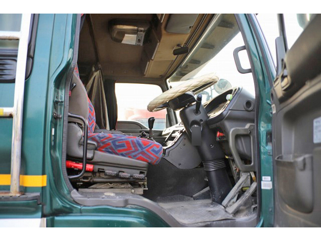 いすゞギガアルミブロック大型（10t）[写真32]