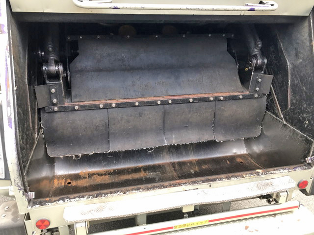 日野デュトロパッカー車（塵芥車）小型（2t・3t）[写真07]