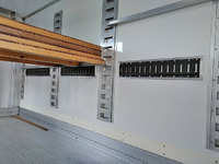 いすゞエルフ冷凍車（冷蔵車）小型（2t・3t）[写真12]