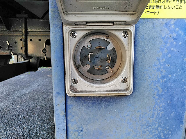 いすゞエルフ冷凍車（冷蔵車）小型（2t・3t）[写真17]