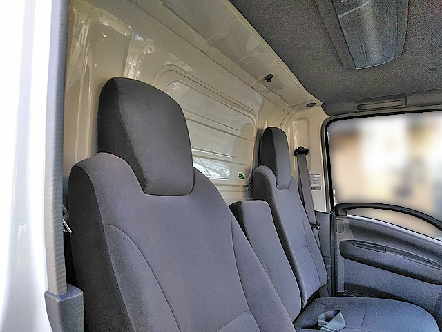 いすゞエルフ冷凍車（冷蔵車）小型（2t・3t）[写真27]