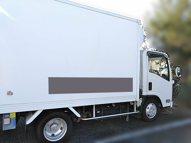 いすゞエルフ冷凍車（冷蔵車）小型（2t・3t）[写真03]