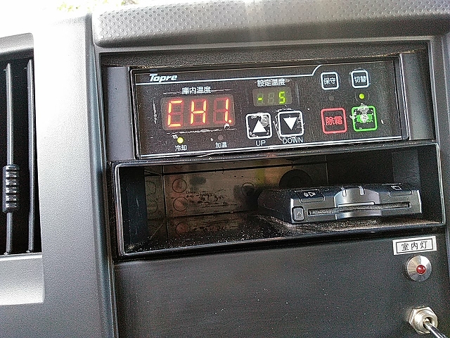 いすゞエルフ冷凍車（冷蔵車）小型（2t・3t）[写真33]