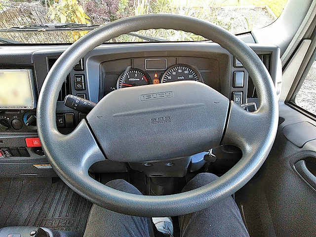 いすゞエルフ冷凍車（冷蔵車）小型（2t・3t）[写真34]