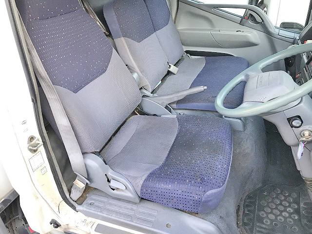 三菱ふそうキャンター冷凍車（冷蔵車）小型（2t・3t）[写真19]