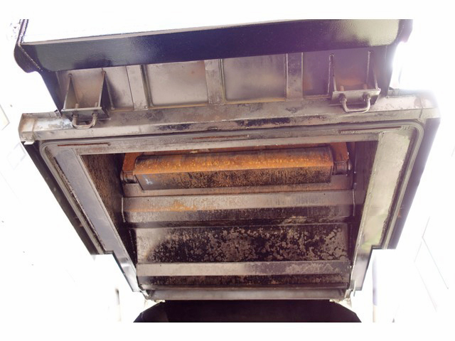 日野レンジャーパッカー車（塵芥車）中型（4t）[写真11]