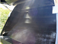 日野レンジャーパッカー車（塵芥車）中型（4t）[写真13]