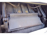 日野レンジャーパッカー車（塵芥車）中型（4t）[写真15]