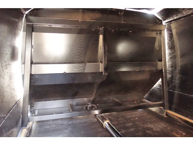 日野レンジャーパッカー車（塵芥車）中型（4t）[写真16]