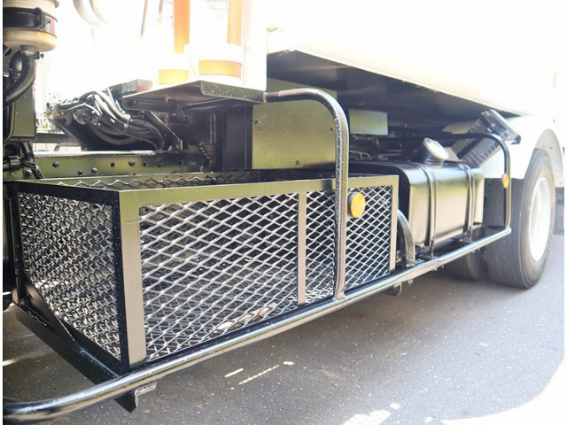 日野レンジャーパッカー車（塵芥車）中型（4t）[写真19]