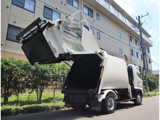 日野レンジャーパッカー車（塵芥車）中型（4t）[写真02]