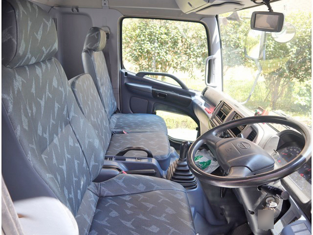 日野レンジャーパッカー車（塵芥車）中型（4t）[写真32]