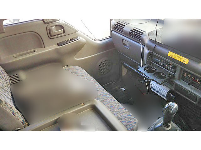 いすゞエルフアルミバン小型（2t・3t）[写真27]