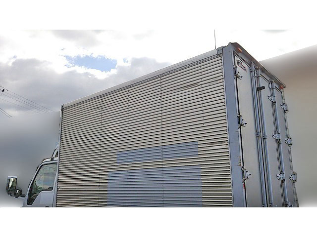 いすゞエルフアルミバン小型（2t・3t）[写真08]