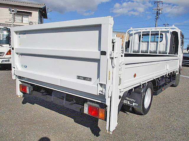 いすゞエルフ平ボディ小型（2t・3t）[写真02]