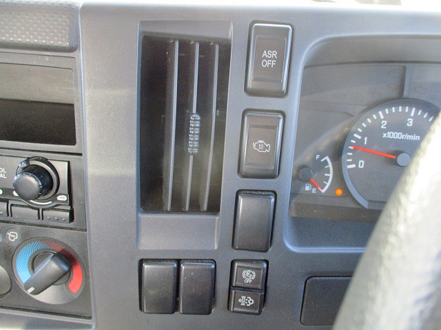 いすゞエルフ平ボディ小型（2t・3t）[写真25]