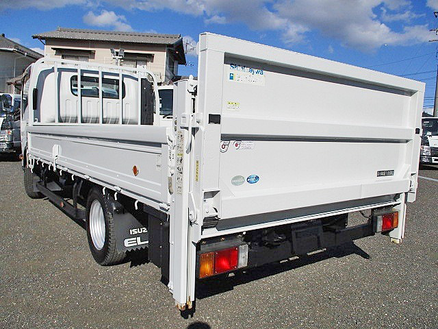 いすゞエルフ平ボディ小型（2t・3t）[写真04]
