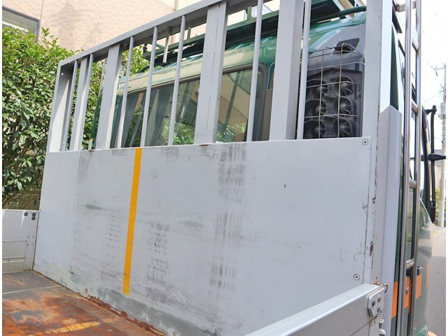 日野レンジャーアルミブロック中型（4t）[写真12]