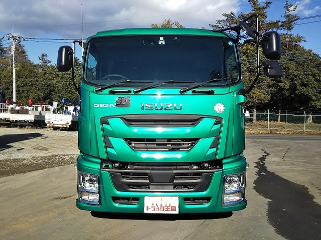 いすゞギガセルフローダー大型（10t）[写真11]