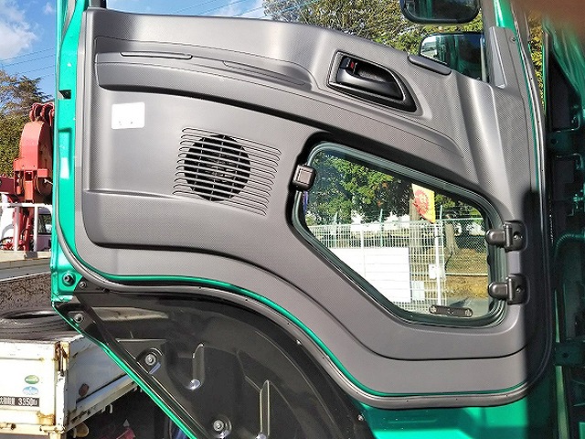 いすゞギガセルフローダー大型（10t）[写真28]