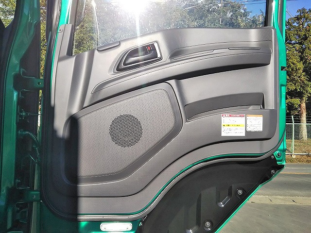 いすゞギガセルフローダー大型（10t）[写真29]