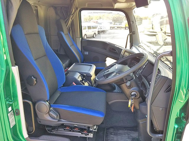 いすゞギガセルフローダー大型（10t）[写真31]