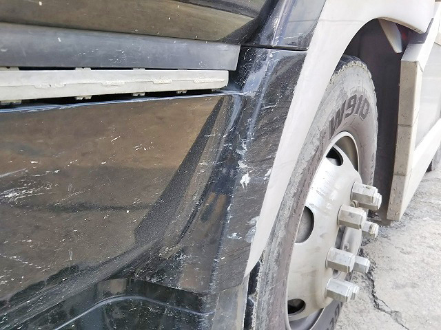 三菱ふそうスーパーグレートダンプ大型（10t）[写真10]