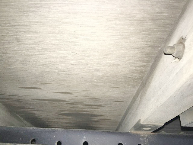 いすゞエルフ平ボディ小型（2t・3t）[写真10]