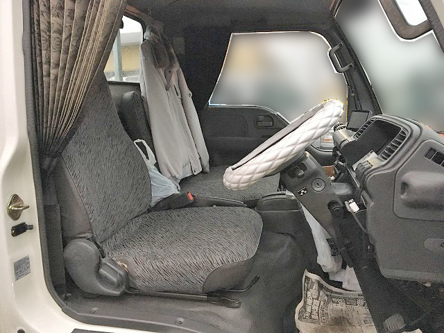 いすゞエルフ平ボディ小型（2t・3t）[写真13]