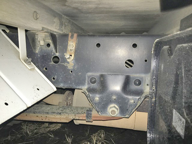 いすゞエルフ平ボディ小型（2t・3t）[写真06]