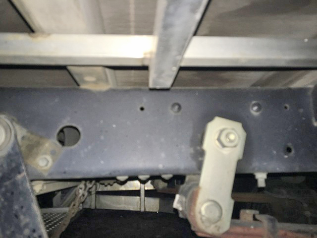 いすゞエルフ平ボディ小型（2t・3t）[写真07]