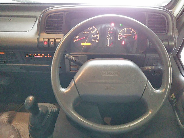 いすゞエルフ平ボディ小型（2t・3t）[写真19]