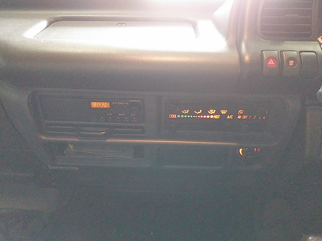 いすゞエルフ平ボディ小型（2t・3t）[写真23]