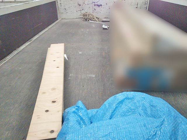 いすゞエルフ平ボディ小型（2t・3t）[写真08]